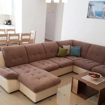 Vakantiehuis Aurora Mit Pool