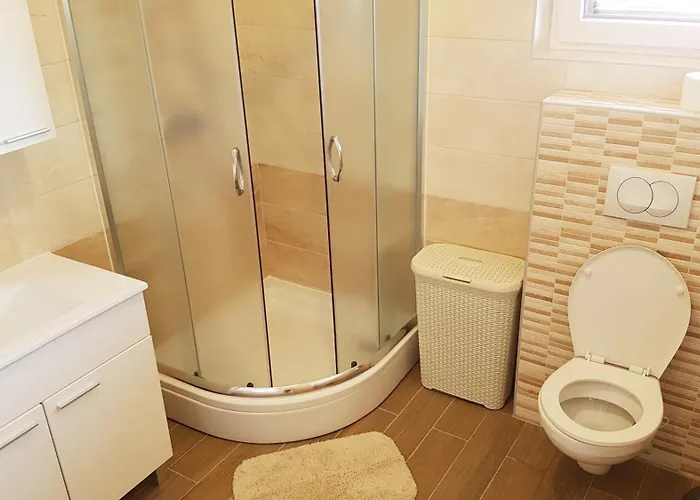 Aurora Mit Pool 펜션 *