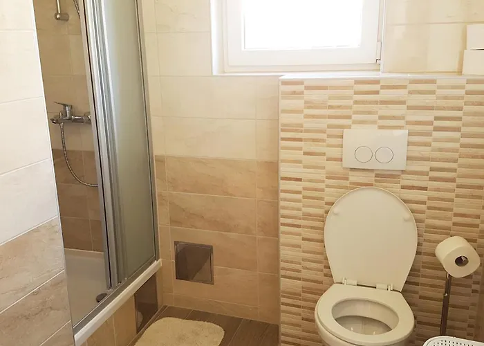 Aurora Mit Pool 펜션 *